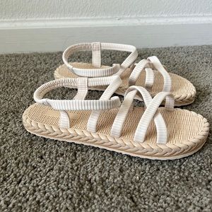 Strapy Sandal Tan